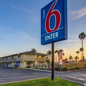 Hotel 6-san Bernardino, Ca - South, San Bernardino